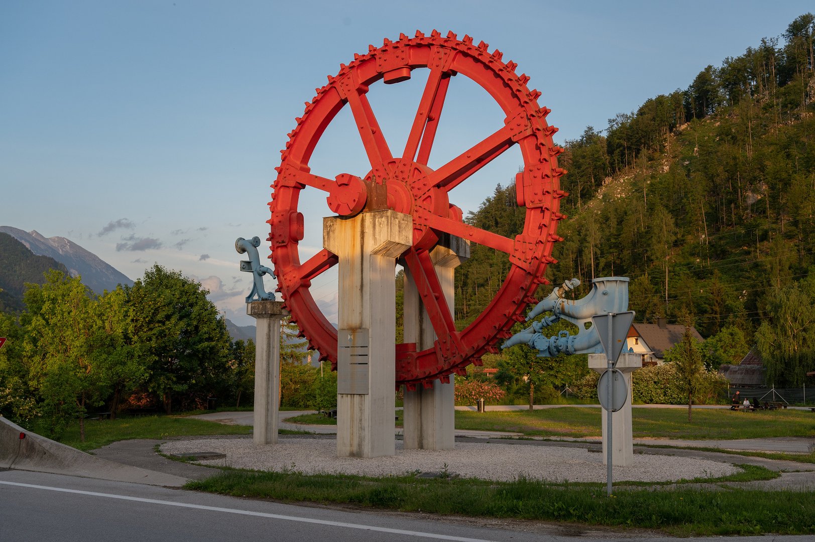 Peltonova turbina in malo Peltonovo kolo